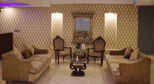 Grand Millennium Hotel, Prenota Hotel Hotel a Lahore con parcheggio, vicino a Alhamra Art Center, Parcheggio