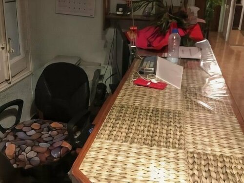 Hostal Becerrea, Забронировать Отель СПА-отели Мадрида, рядом с Сады Лас-Вистильяс, SPA-услуги