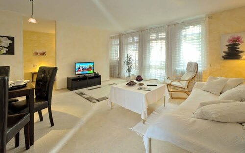 STADT-Hotel Lörrach GbR, Забронировать Отель Лёррах Markgräflerland