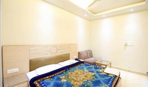 Hotel Megha Sheraton, Забронировать Отель Карол-Бах 