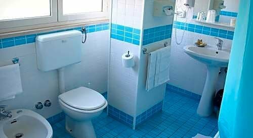 Albergo dei Pini, Забронировать Отель Андрия Мурджия