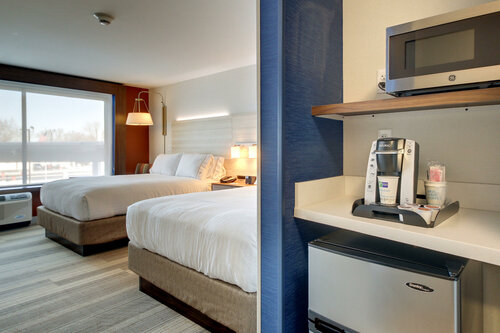 Holiday Inn Express & Suites Galesburg by IHG, Book Hotel Galesburg Illinois