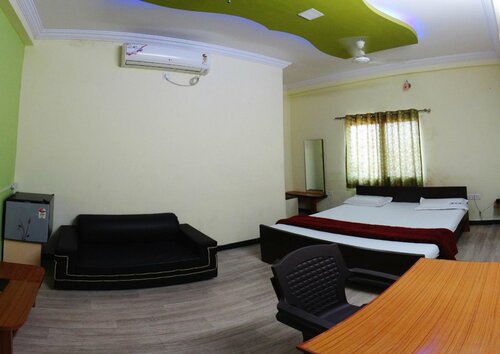 The Gopi Dham Hotel, Book Hotel Rāiwāla Uttarakhand