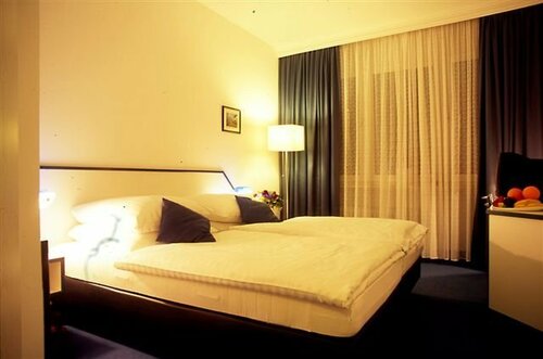 Hotel City Kräme am Römer - Self Check In, Забронировать Отель Отели Франкфурт-на-Майне с парковкой, рядом с Коммерческий центр Fressgass, Парковка