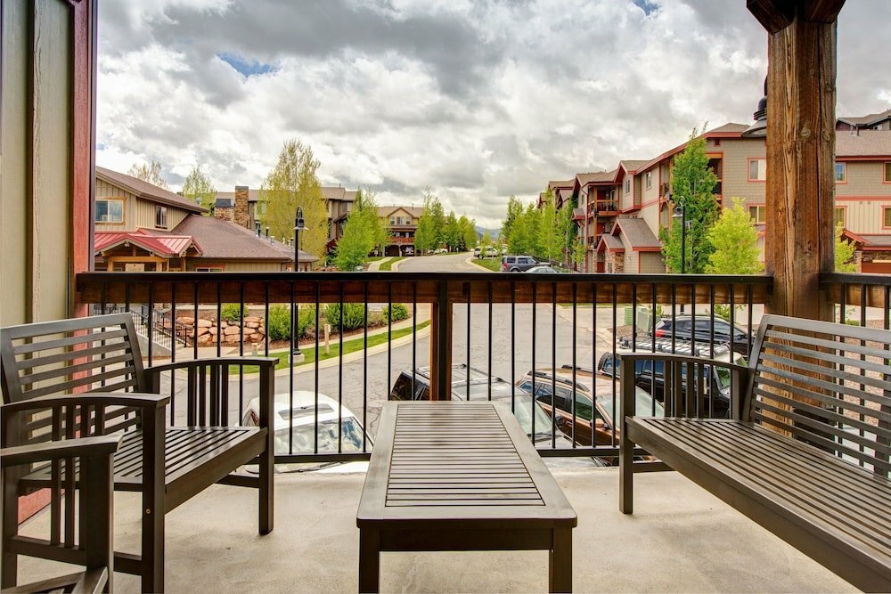 All Seasons Resort Lodging-Bear Hollow Village