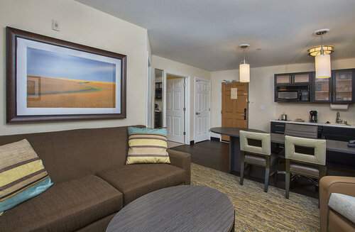 Candlewood Suites Bowling Green by IHG, Забронировать Отель Боулинг-Грин Кентукки