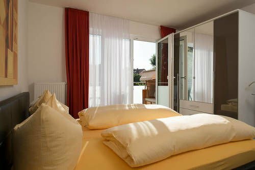 Hotel Nora, Забронировать Отель Бад-Кроцинген Breisgau
