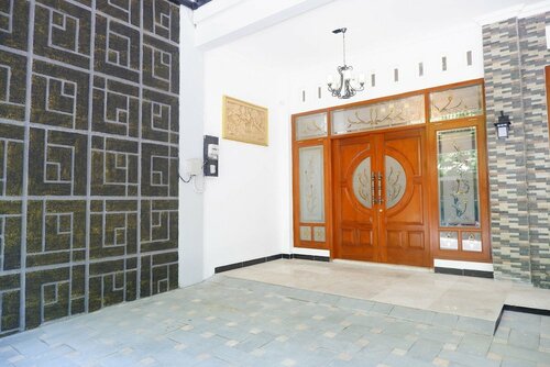 OYO 1137 Ndalem Panularan, Prenota Hotel Solo. Central Java