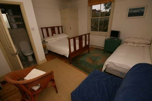 At Home Ealing, Забронировать Отель Отели Илинг 3 звезды, 3*