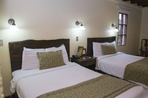 Hotel & Restaurant Chalet Tirol, Забронировать Шале Бирри Эредиа