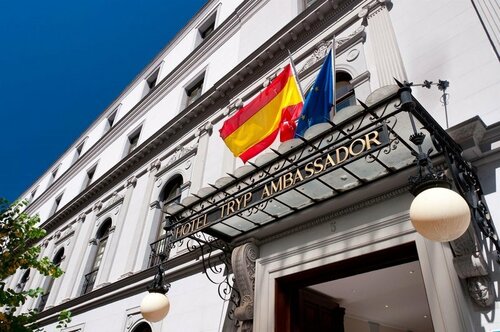 Palacio de los Duques Gran Meliá - The Leading Hotels of the World, Забронировать Отель Отели Мадрида с бассейном, Бассейн