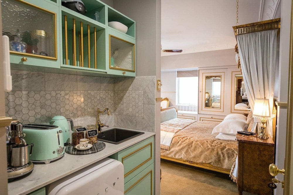 Studio Guest Suites