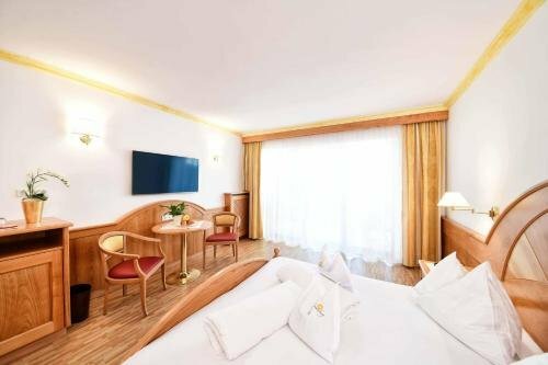 Hotel Sonnenburg, Забронировать Отель Бизнес-отели Валле д'аосты, 4* 5*