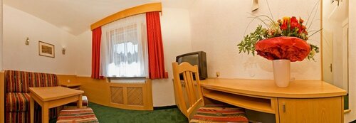 Batzenhäusl, Забронировать Отель Зефельд-ин-Тироль Karwendel, рядом с Олимпийский лыжный трамплин Тони Зеелоса