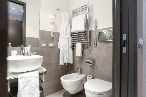 Adriano Hotel, Boek Hotel Spagna Rome