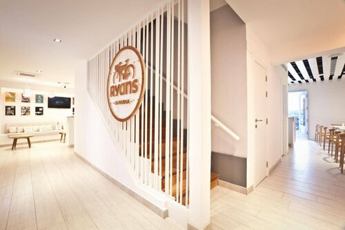 Ten Hostel, Varaa Hostelli Ibiza Town Ibiza