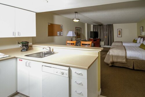 Candlewood Suites Montreal Downtown Centre Ville, Book Hotel 3-stjernede hoteller i Montreal, 3*