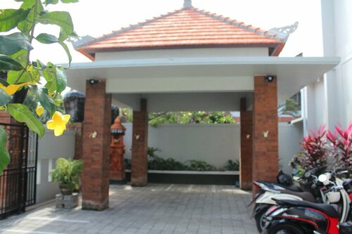 Gentong Kost, Забронировать Отель Денпасар Denpasar Municipality, рядом с Арт-центр