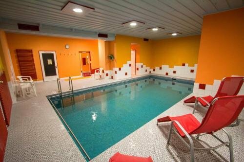 Hotel 4Jahreszeiten, Забронировать Отель Бад-Миттерндорф Ausseerland
