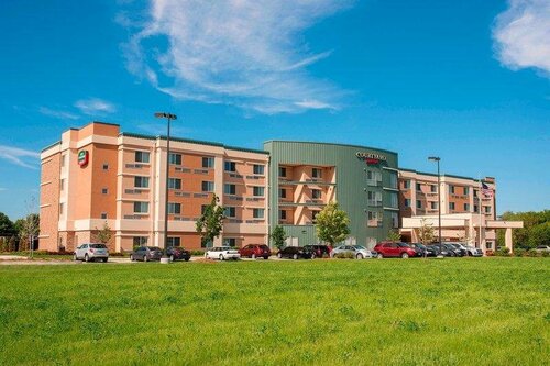 Courtyard Milwaukee Airport, Book Hotel Milwaukee Wisconsin