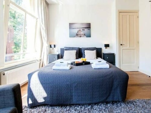 Plantage Garden Apartments, Забронировать Апартаменты/квартира Амстердам - центр города Амстердам, рядом с Скульптура-памятник Крик