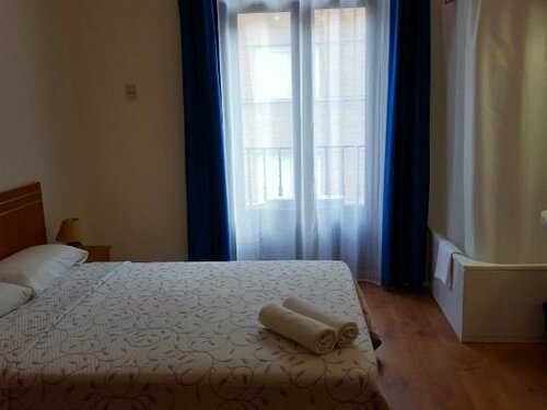 Hostal Machín, Забронировать Отель Мадрид Провинция Мадрид, рядом с Neptuno Square