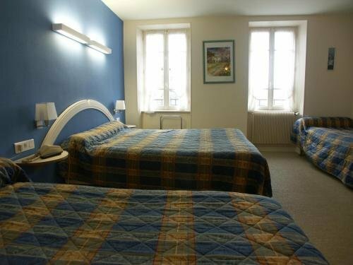 Hôtel Notre Dame, Book Hotel Orcival Auvergne Volcanoes