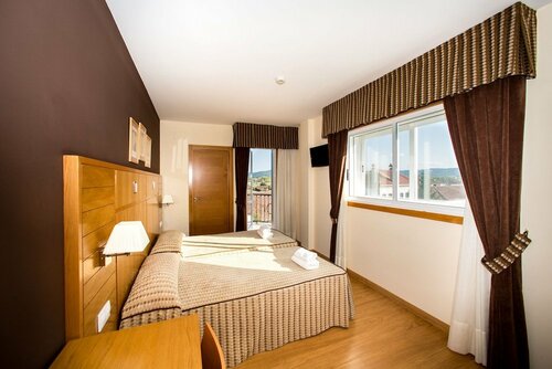 Hotel Condes De Lemos España, Забронировать Отель Монфорте-де-Лемос Ribeira Sacra