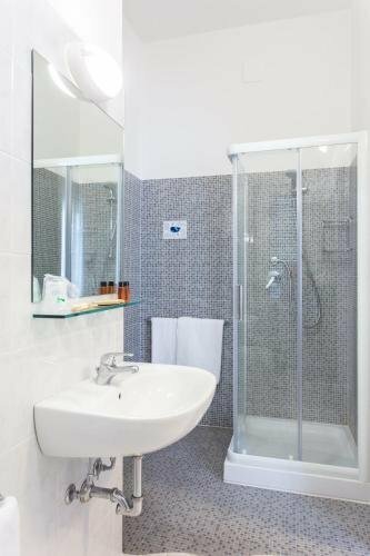 New Hotel Chiari, Забронировать Отель Червия 