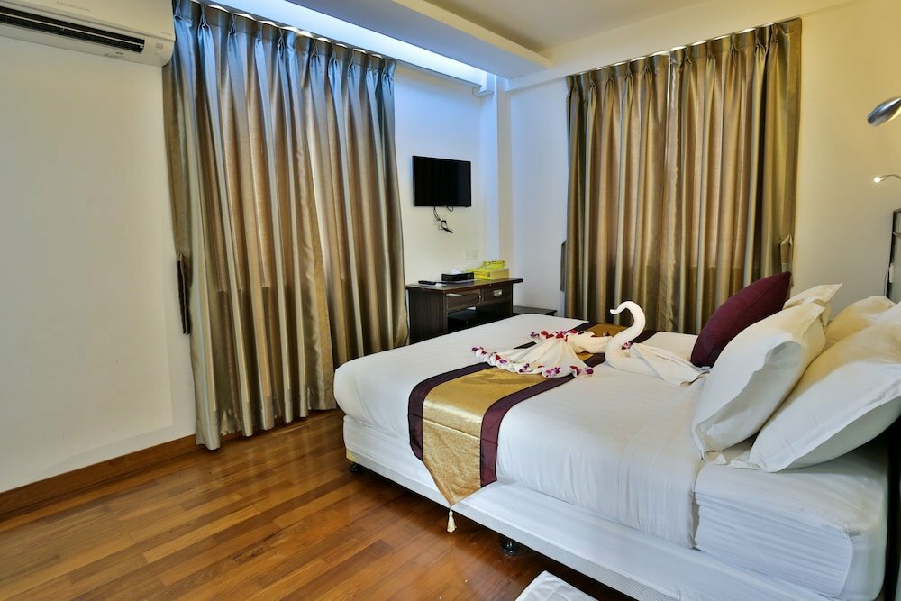 Sky Hotel Hlaing Thar Yar Yangon