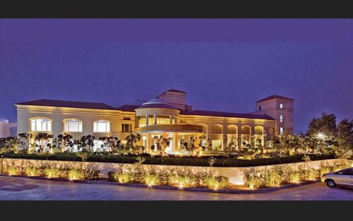 Cabbana Resort & Spa Hotel, Rezerwuj Ośrodek wypoczynkowy Hotele resortowe w Punjab, Ośrodek wypoczynkowy