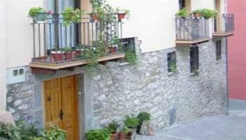 Casa Sallan, Rezervați Hotel Laspuna Sobrarbe
