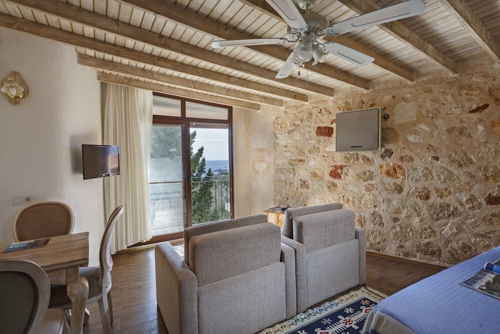Akka Apart Kas Jigger House