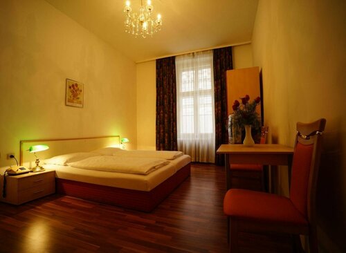 Pension Liechtenstein, Prenota Hotel 09. Alsergrund Vienna, vicino a Judenplatz Square