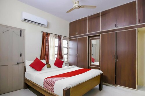 OYO 12776 SV Suites, Забронировать Отель Отели штата Карнатаки с завтраком, Завтраки