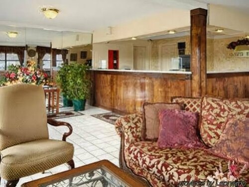 OYO Hotel Pineville LA Hwy 165, Book Hotel Hoteller i Missouri med pool, Swimmingpool