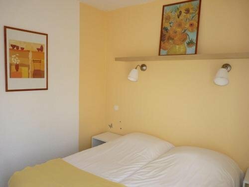 Golf Resort de Digne-les-bains by Adonis, Забронировать Курортный отель Отели Route Napoléon с бассейном, Бассейн
