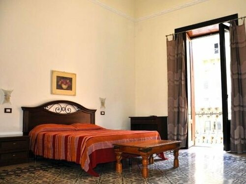 B&B Liberty, Забронировать Отель Палермо Сицилия, рядом с Порт Палермо