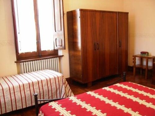 B&B Santa Chiara, Забронировать Отель «постель и завтрак» Отели Сульмона с завтраком, Завтраки