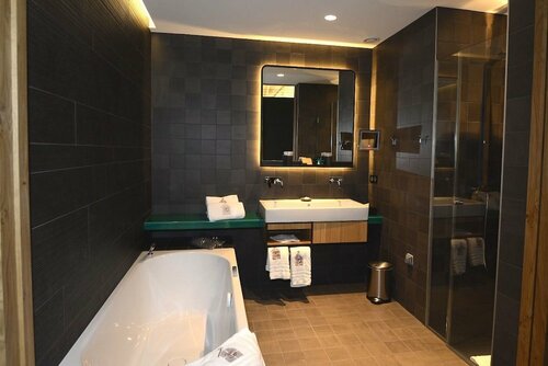 Hotel des Berges, Restaurant Gastronomique & Spa, Book Hotel  