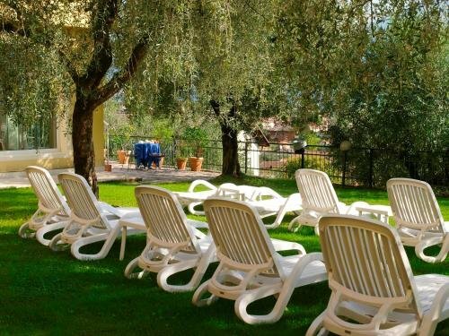 Aparthotel Englovacanze, Забронировать Апарт-отель Отели Alto Garda e Ledro с парковкой, Парковка