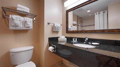 Days Inn & Suites by Wyndham Fort Pierce I-95, Забронировать Отель Форт-Пирс штат Флорида
