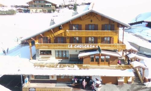 Hôtel Le Choucas, Book Hotel Hoteller i Rhône-Alps med parkering, Parkering