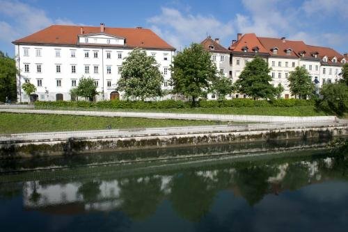 Galeria River, Забронировать Гостевой дом Любляна 