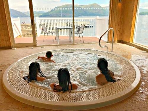 Loch Linnhe Waterfront Lodges