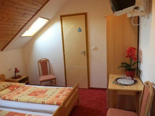 Herkules Panzió, Забронировать Отель Отели Надьканижа 3 звезды, 3*