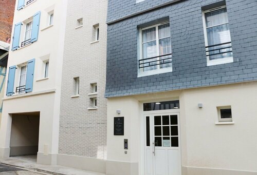 Les Maisons dEugène AppartHôtel - Centre Historique, Book Hotel Hotels in Lower Normandy with Parking, Parking