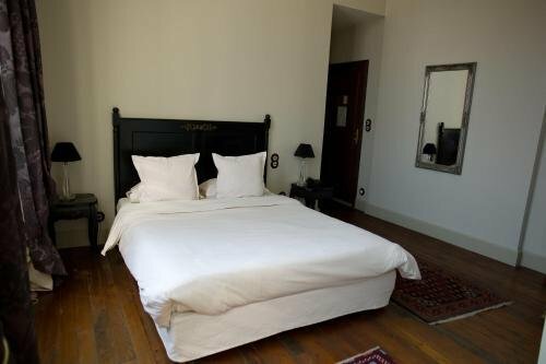 Hostellerie du Coq d'Or, Забронировать Отель Жонзак Приморская Шаранта