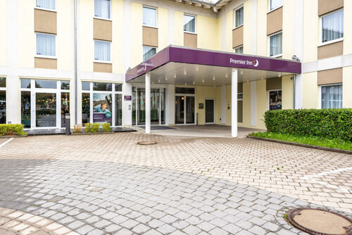 Premier Inn Munich Airport Ost, Reservar Hotel Hotéis em Oberding com estacionamento, Estacionamento