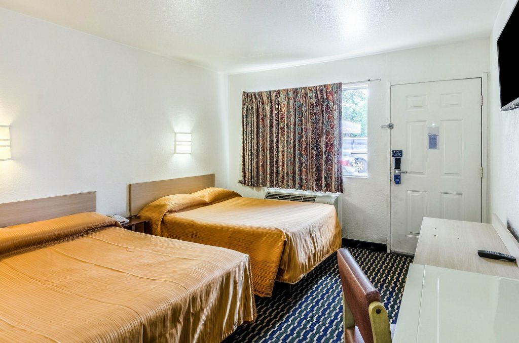 Motel 6 Winston - Salem